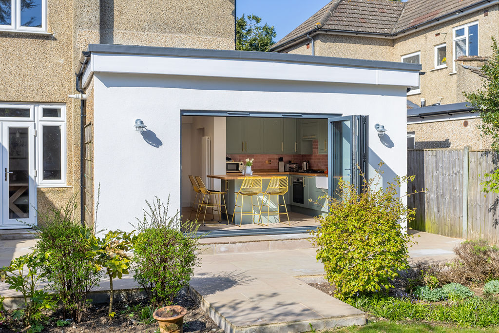 Wraparound extension in Croydon, London, completed image 3.