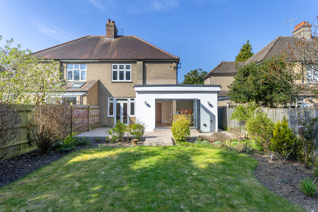 Wraparound extension in Croydon, London, completed image 4.