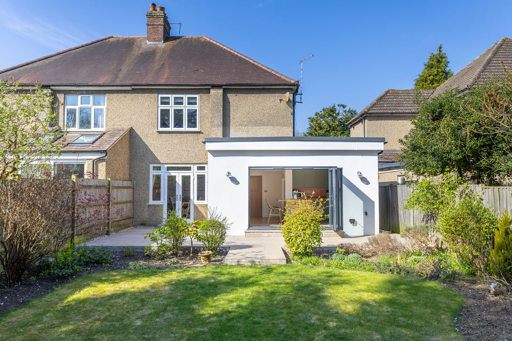 Wraparound extension in Croydon, London, completed image 5.