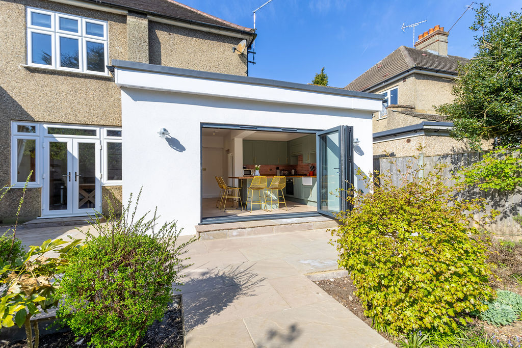 Wraparound extension in Croydon, London, completed image 7.