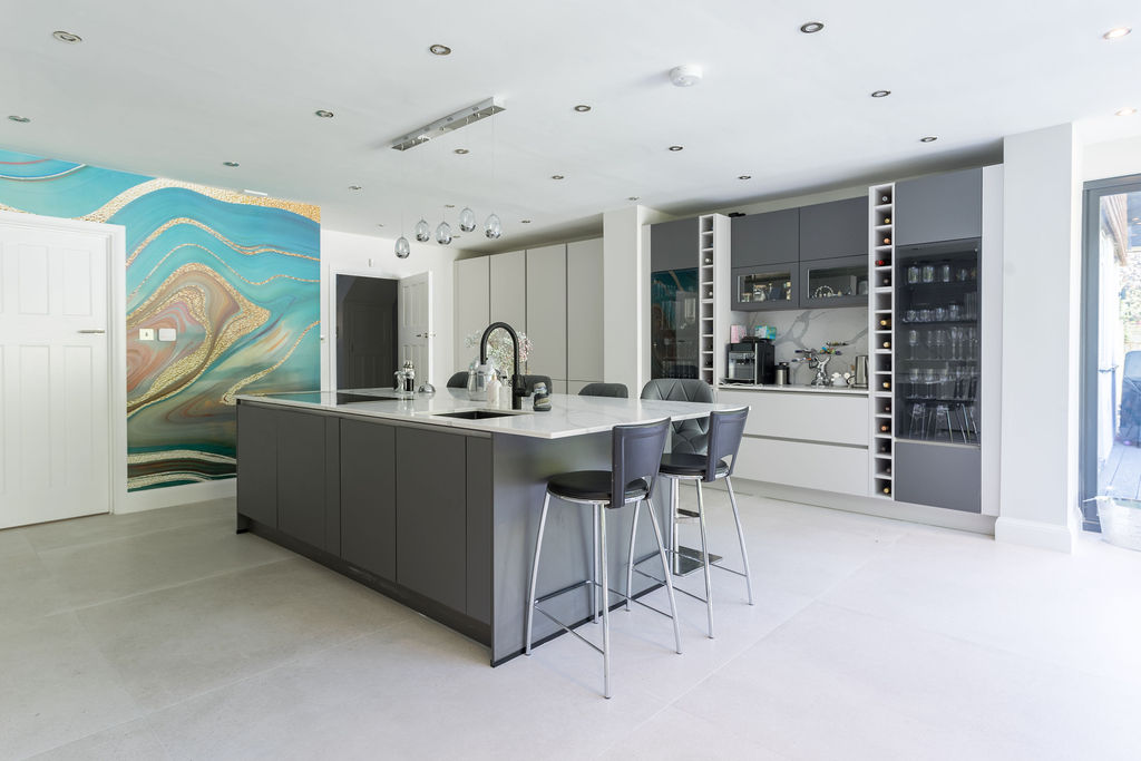 Wraparound extension in Epsom, Surrey.