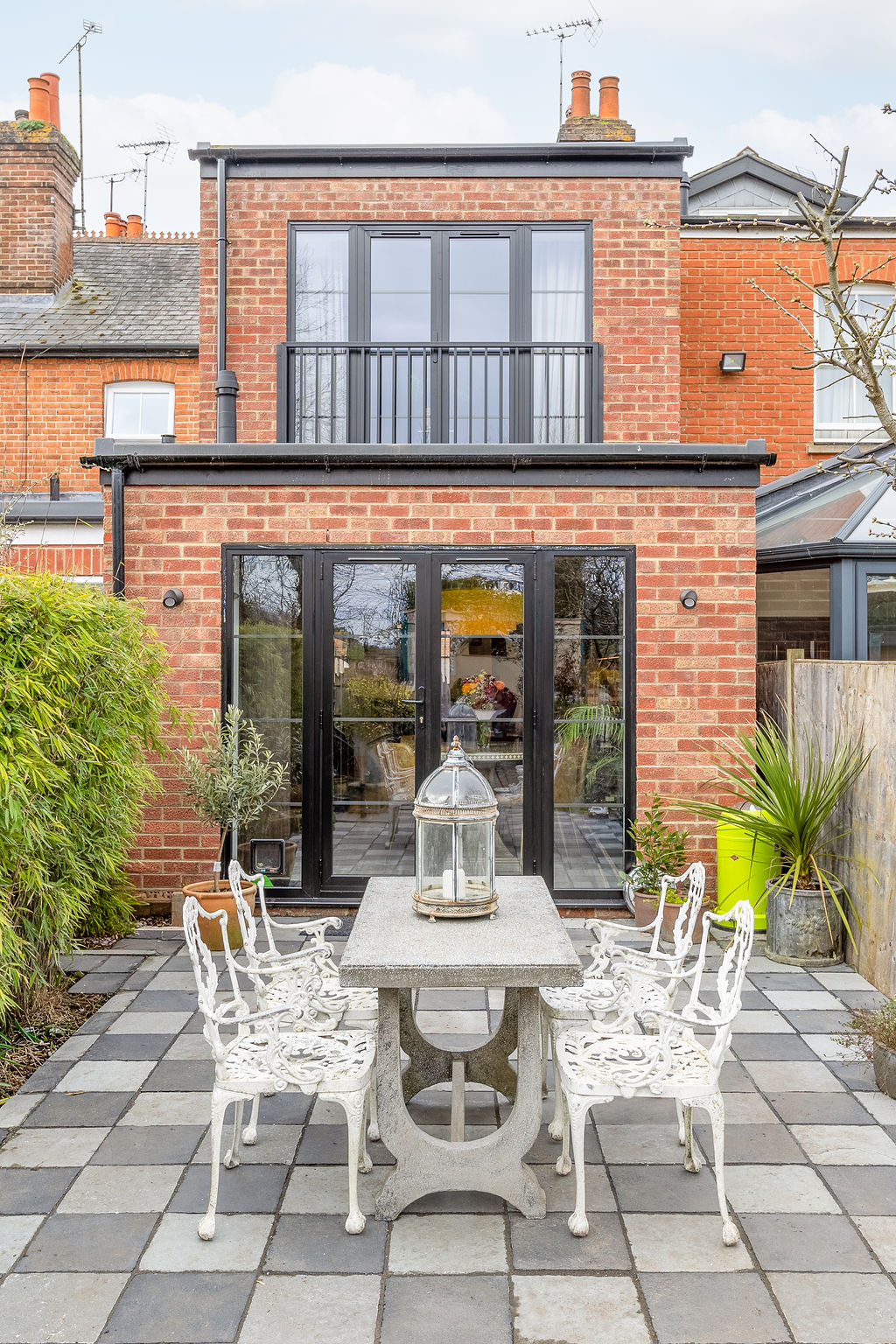 Two-storey extension and internal remodel in Reading, Berkshire, completed image 5.